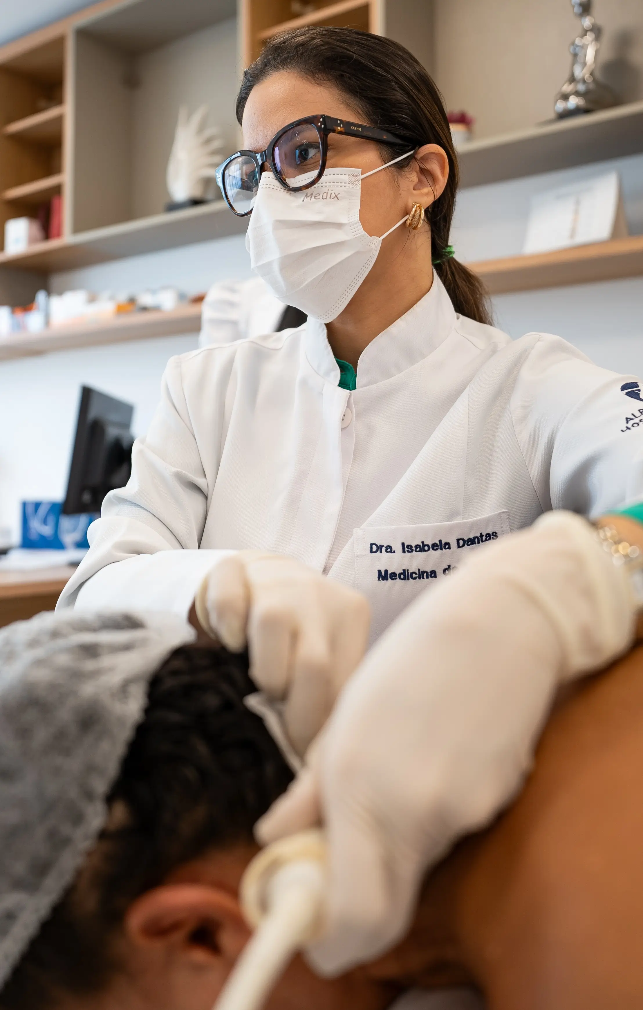 Dra Isabela